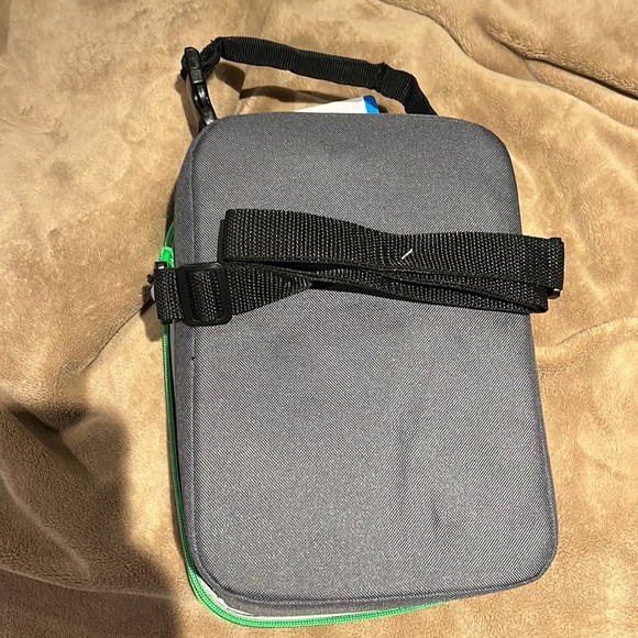 Brand new unisex lunch box Columbia - Picture 6 of 8